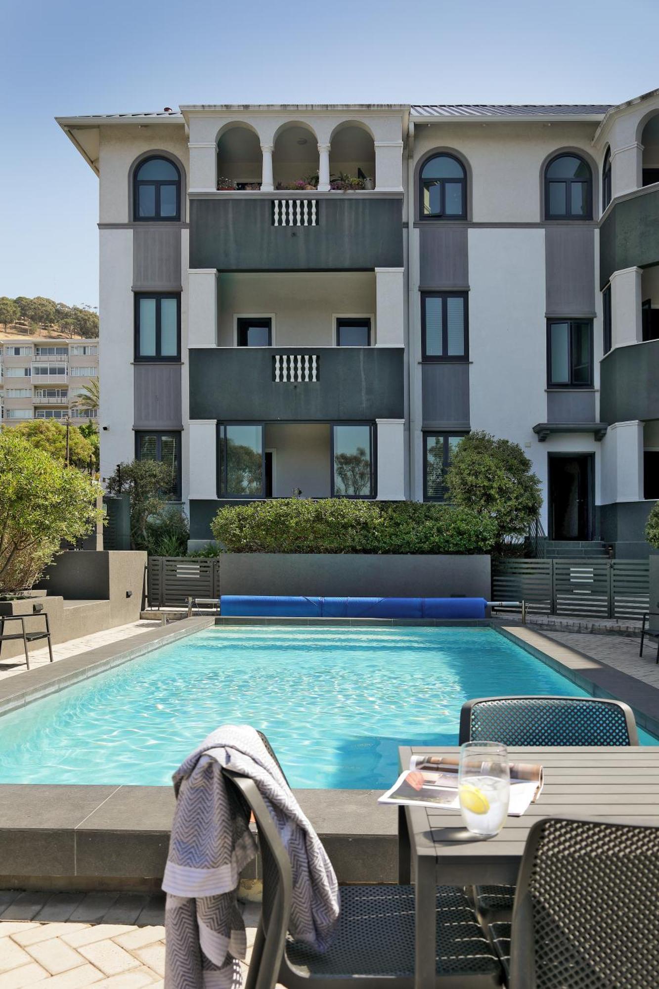 Warwick Mansions 5 *